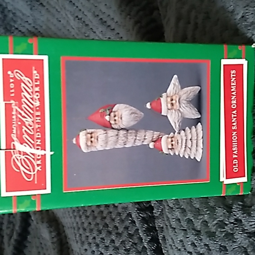 4 Old Fashion Santa Ornament Set